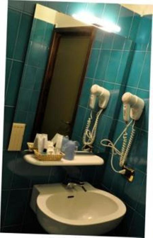 בינאסקו Albergo Della Corona חדר תמונה